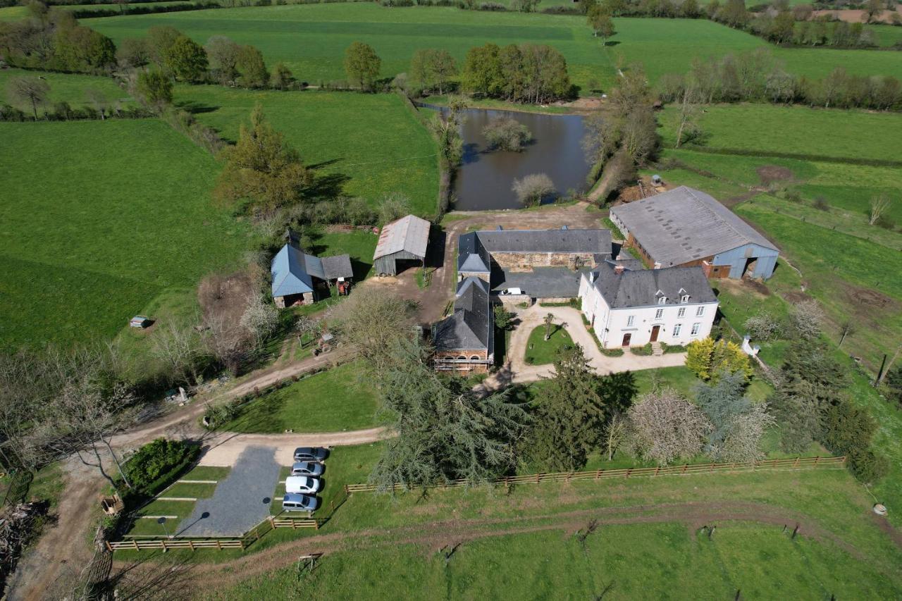 Le Bas Chitray Bed and Breakfast Ménil Eksteriør billede