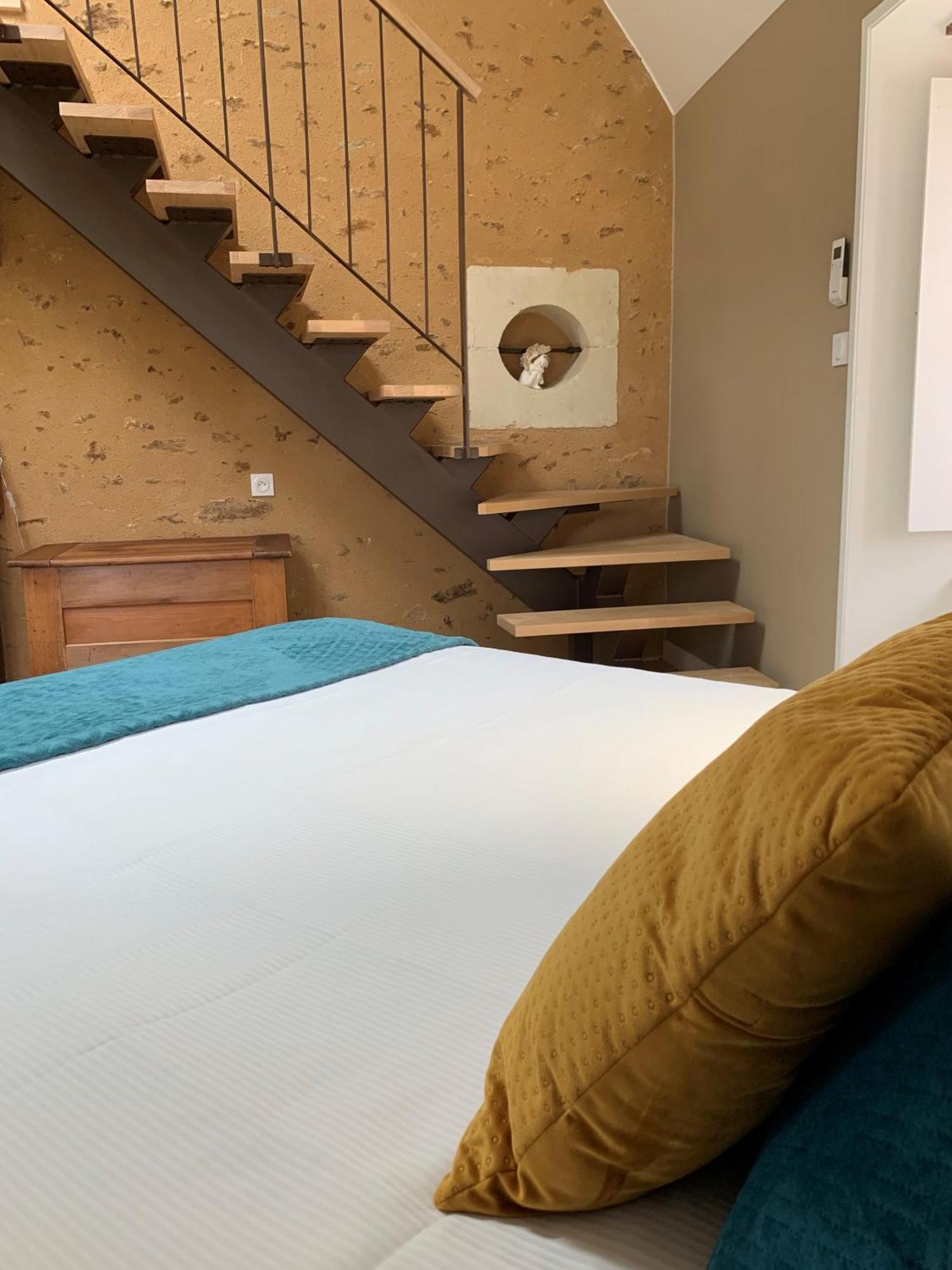 Le Bas Chitray Bed and Breakfast Ménil Eksteriør billede