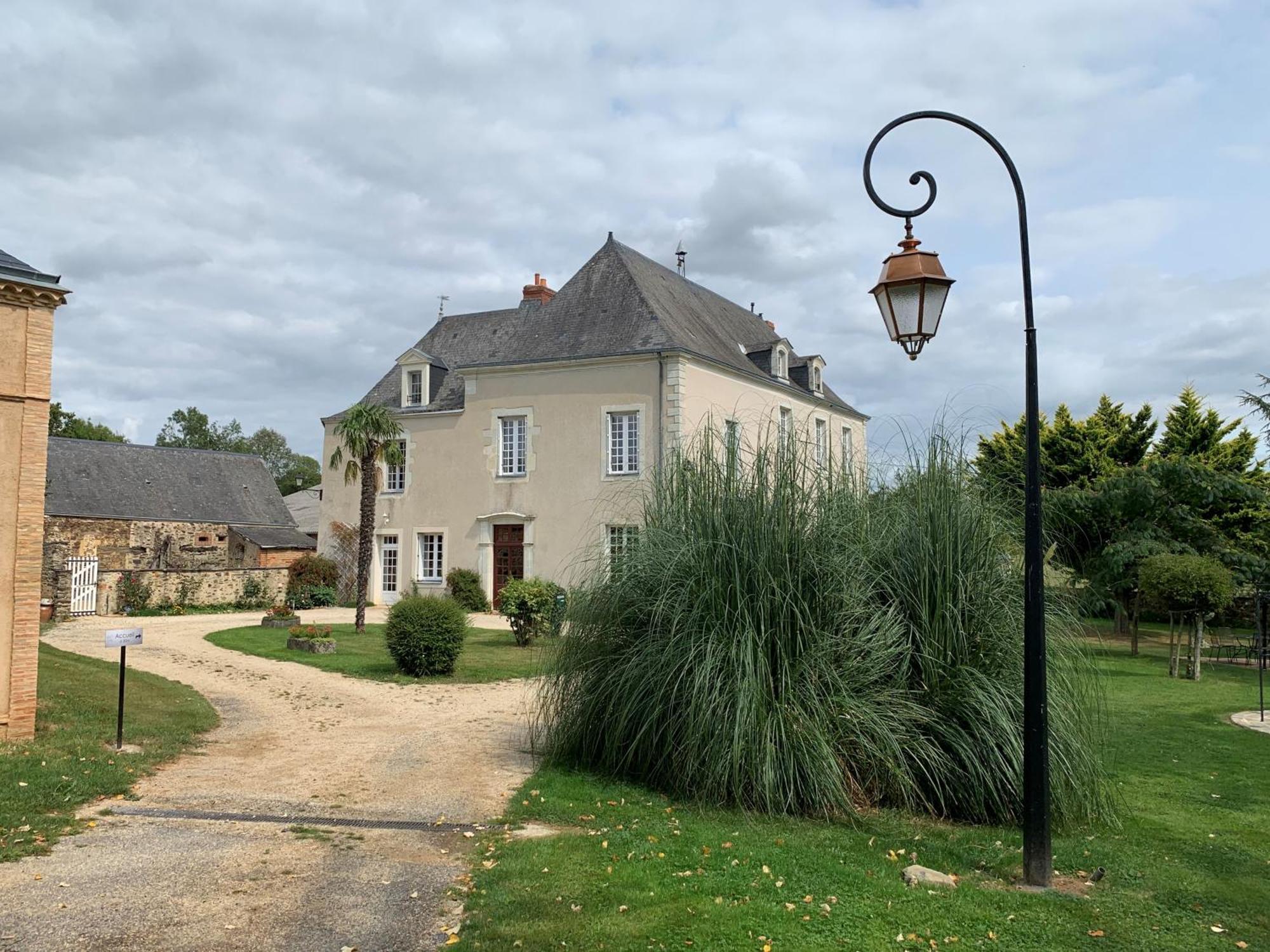 Le Bas Chitray Bed and Breakfast Ménil Eksteriør billede
